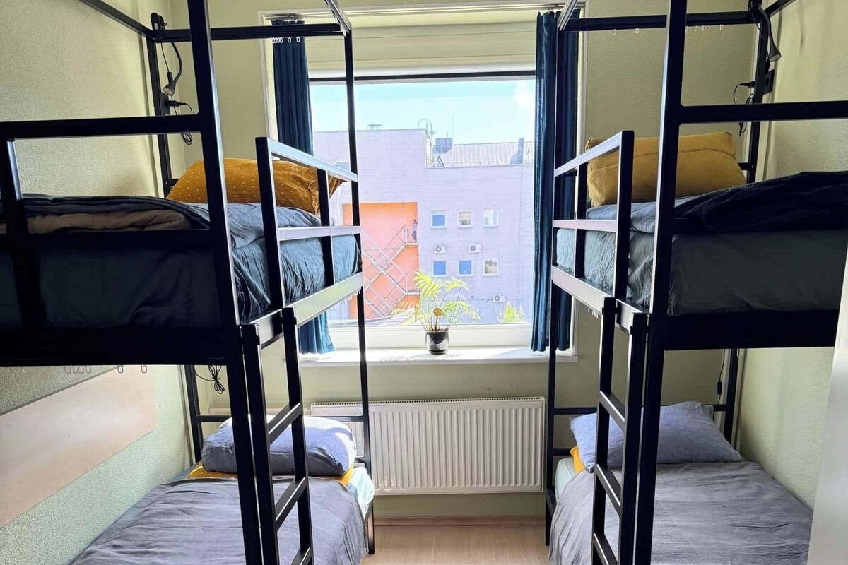 Desk, laptop workspace, WiFi (free), bed sheets