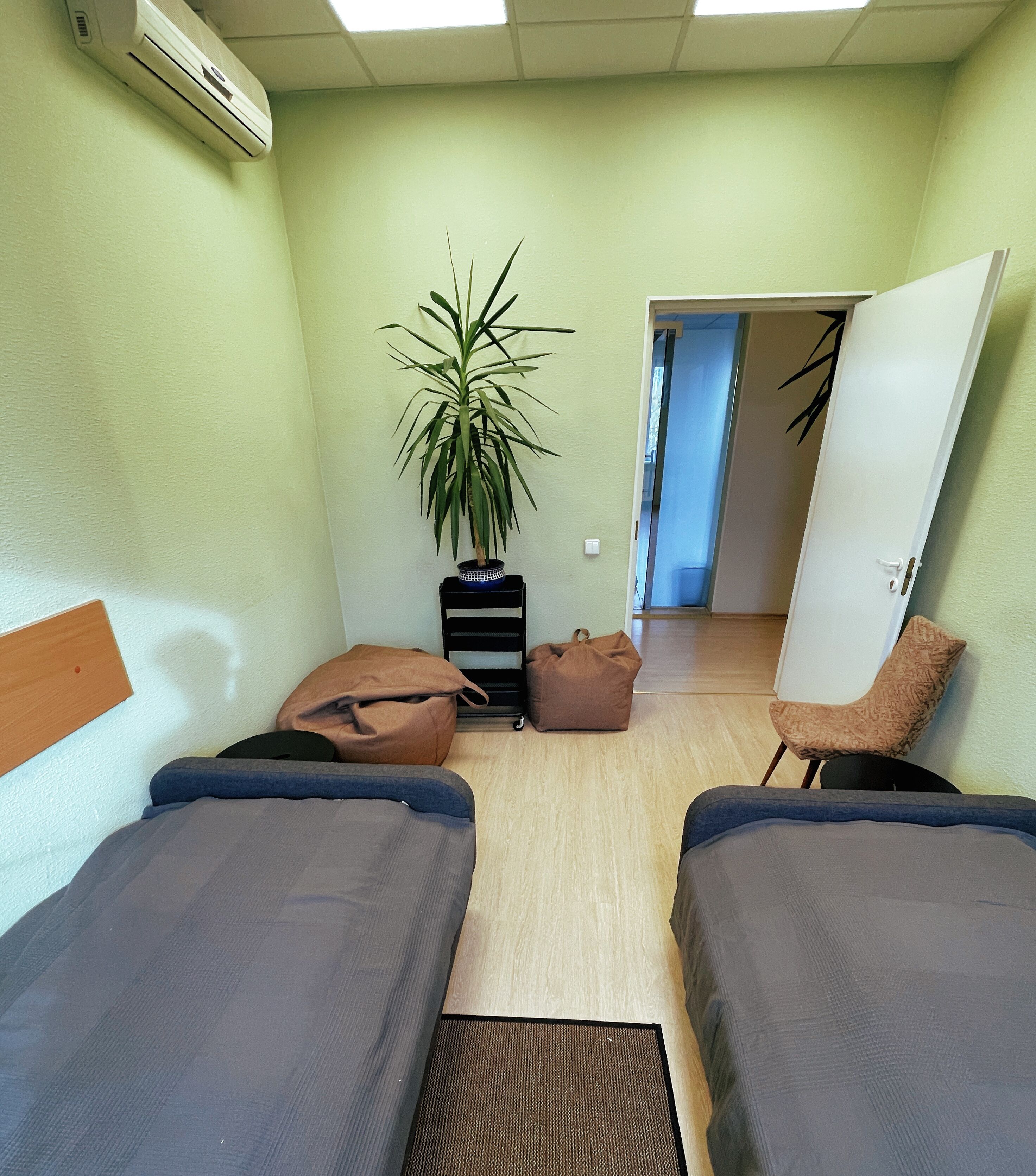 Comfort Double or Twin Room | Desk, laptop workspace, free WiFi, bed sheets
