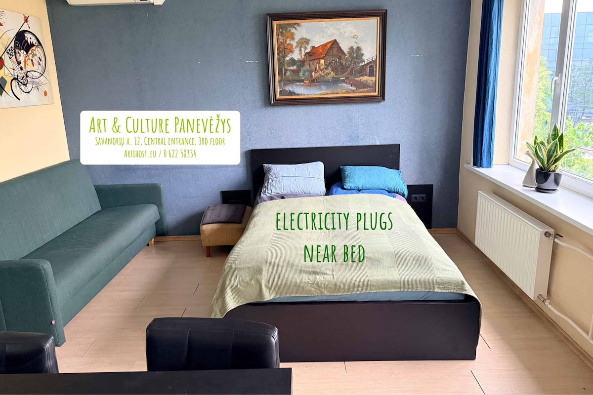 Deluxe Double Room | Desk, laptop workspace, WiFi (free), bed sheets