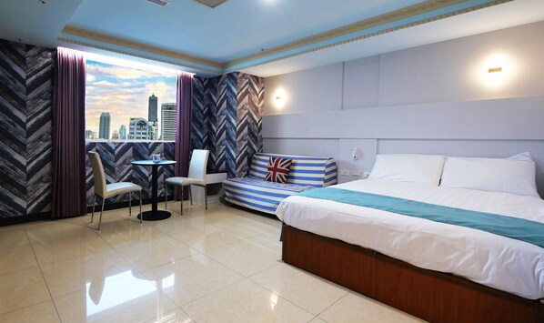 Habitación doble Deluxe, vista a la ciudad | Wifi gratis 