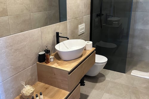 Panoraamahuoneisto, 2 makuuhuonetta, merinäköala | Kylpyhuone