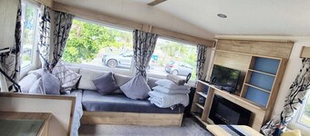 2 Bed-sleeps 6-pets-private - Parking sea 3mins