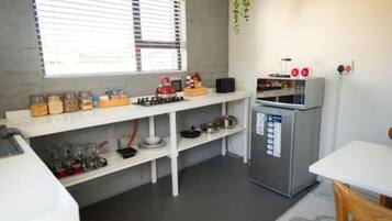 Departamento, 1 habitación, para fumadores, patio | Restaurantes