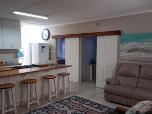 Apartemen, 4 kamar tidur, Boleh Merokok, patio | Interior