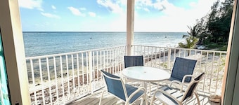 East End Paradise Villas 4Bd3.5B-Private Beach-On the Water-w/ Sea Level Studio