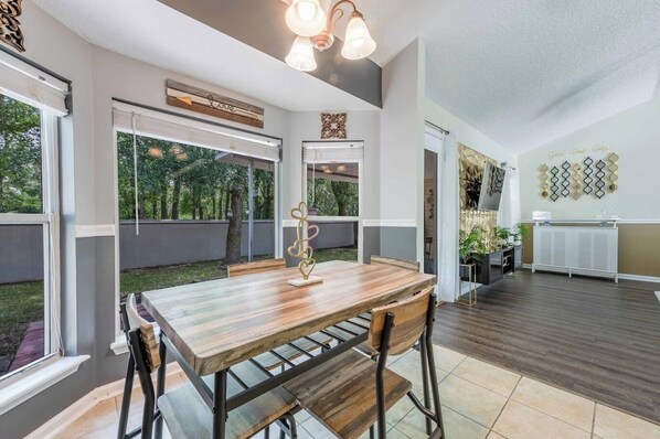 Dining - Graceful House Retreat  (Jacksonville)