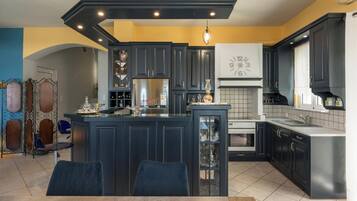 Comfort House, Sea View | Private kitchen | Full-size fridge, oven, stovetop, dishwasher