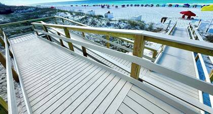 Newly Remodeled Maravilla 3 Bedroom 2 Bath Cottage Short Walk to Private Beach