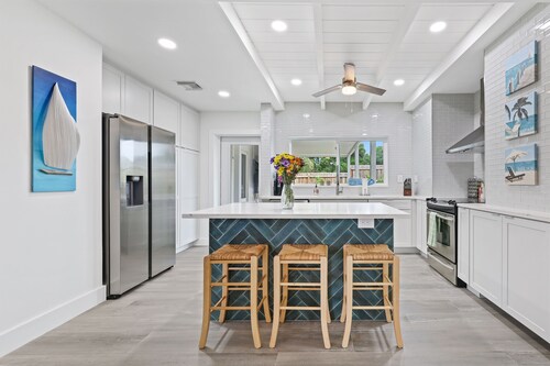 237 | Heated Pool | Putting | Outdoor Living | FreeBee Zone | by DelrayNightly