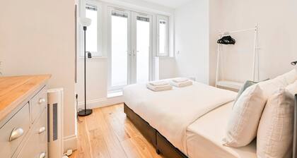 GuestReady - Contemporary home in Chiswick