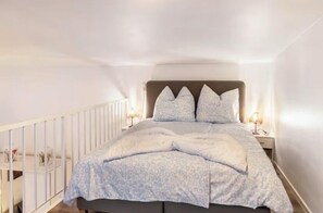 1 chambre, bureau, fer et planche à repasser, accès au Wi-Fi (inclus)