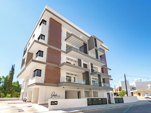 Appartement, 2 chambres, balcon, vue ville | Façade de l’hébergement