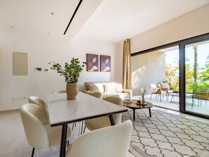 Apartment, 2 Bedrooms, Balcony, City View | Living room