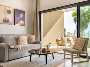 Apartment, 2 Bedrooms, Balcony, City View | Living room