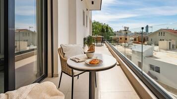 Apartment, 2 Bedrooms, Balcony, City View | Balcony