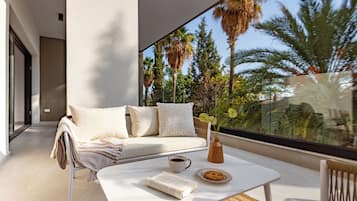 Apartamento, 2 habitaciones, balcón, vistas a la ciudad | Exterior