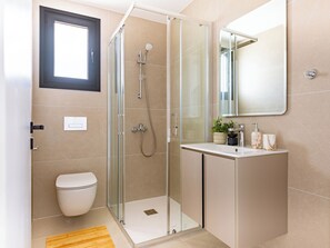 公寓, 2 间卧室, 阳台, 城市景观 | 浴室