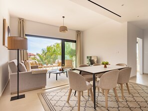 Dining room - Sanders Breeze Limassol (Limassol)