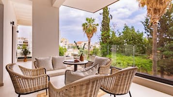 Apartament, 2 dormitoris, balcó, vistes a la ciutat | Balcó