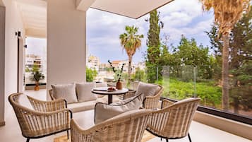 Apartamento, 2 habitaciones, balcón, vistas a la ciudad | Balcón