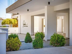 Apartment, 2 Bedrooms, Balcony, City View | Front of property