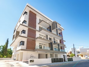Front of property - Sanders Breeze Limassol (Limassol)