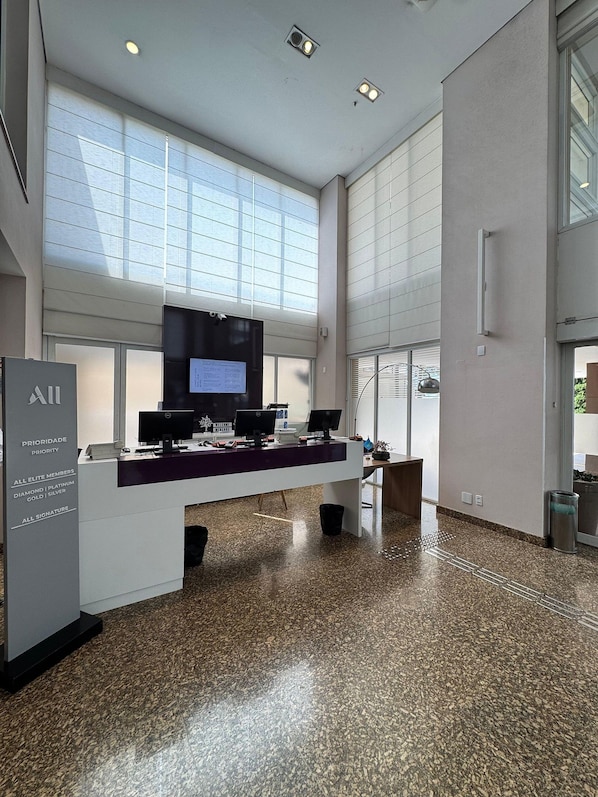Apartment | Lobby