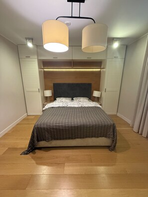 1 soverom, strykejern/-brett, reiseseng for barn og wi-fi (inkludert)