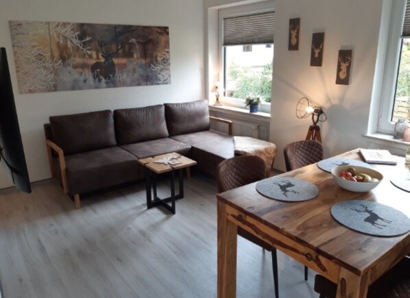 Appart'hôtel, balcon, vue montagne | Coin séjour