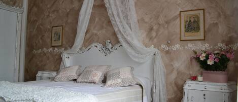 3 chambres, fer et planche à repasser, Wi-Fi, draps fournis