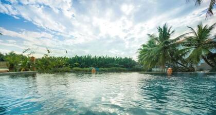 Deluxe Double King Room with Balcony, River view