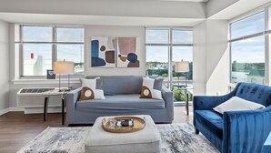 Appartement supérieur, cuisine | Aire de séjour | Téléviseur