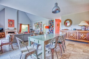 Dining - La Rocherie - Charmante maison avec piscine privée (Carnac)