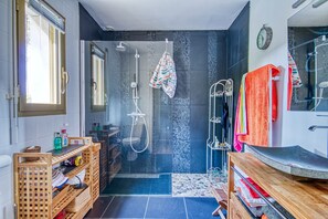 Hair dryer, towels - La Rocherie - Charmante maison avec piscine privée (Carnac)