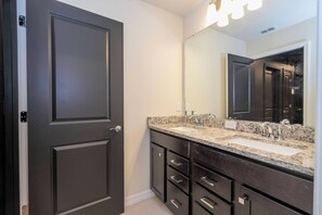 ヘアドライヤー、タオル