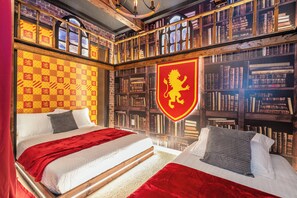 5 bedrooms, desk, iron/ironing board, travel cot - Magical Memories Getaway - Close To Disney (Clermont)