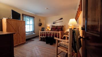 Standard Room, 1 Queen Bed | Individually decorated, individually furnished, free WiFi