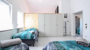 3 bedrooms, WiFi, bed sheets