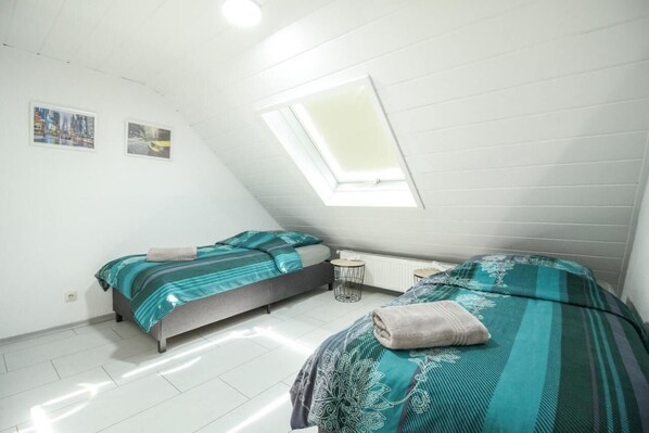 3 bedrooms, WiFi, bed sheets