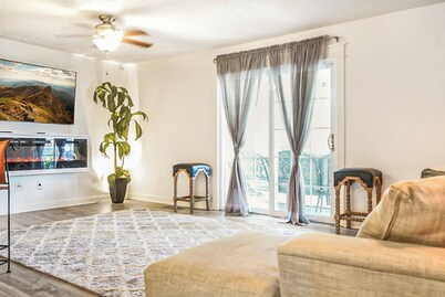 2 Private Balconies ° Fire Place ° BBQ