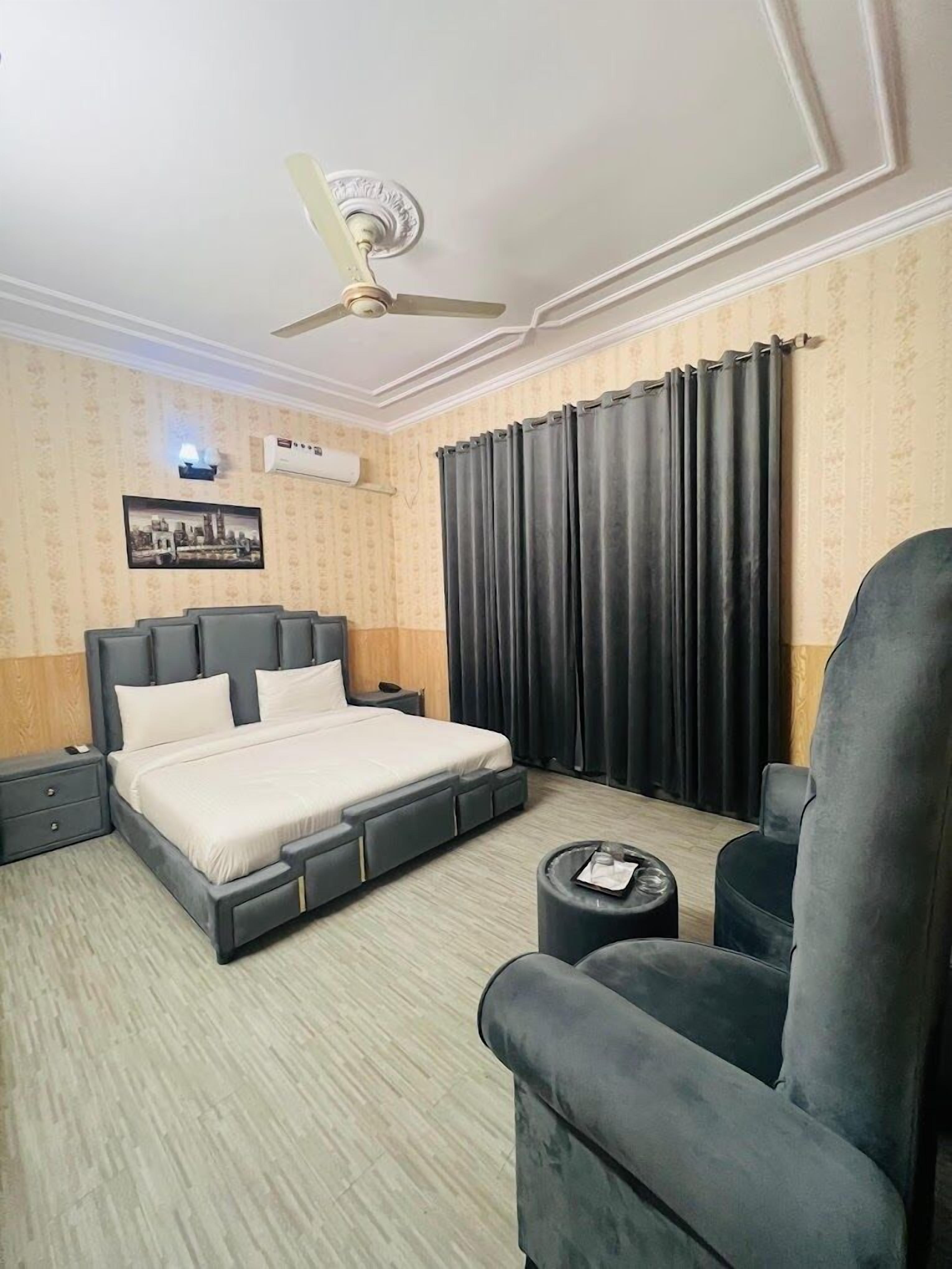 豪華雙人房 | 熨斗/熨衣板、免費無線上網