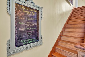 Reception - Hill House B&B (Loretto)