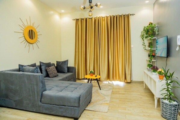 Economy Apartment, Balcony, City View | Living area