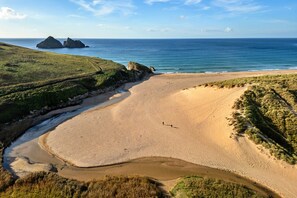 Beach nearby - Romany Rye (Holywell Bay)