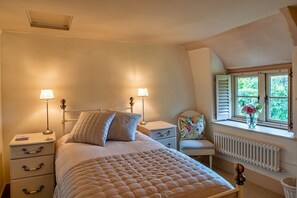 4 dormitorios, tabla de planchar con plancha, wifi gratis y ropa de cama