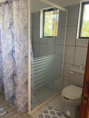 Shower, towels