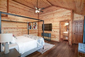 6 bedrooms, free WiFi, bed sheets