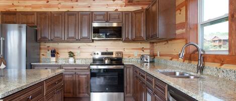 Refrigerador, microondas, horno y parrilla de estufa