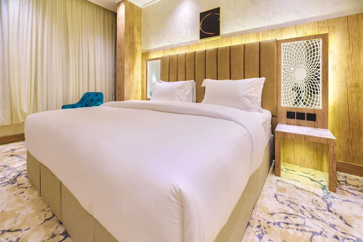 In-room safe, desk, laptop workspace, blackout drapes