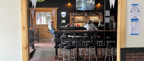 Lunsj og middag serveres, amerikanske retter